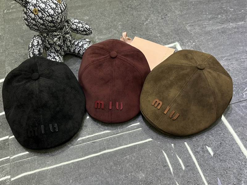 Miumiu beret dx31